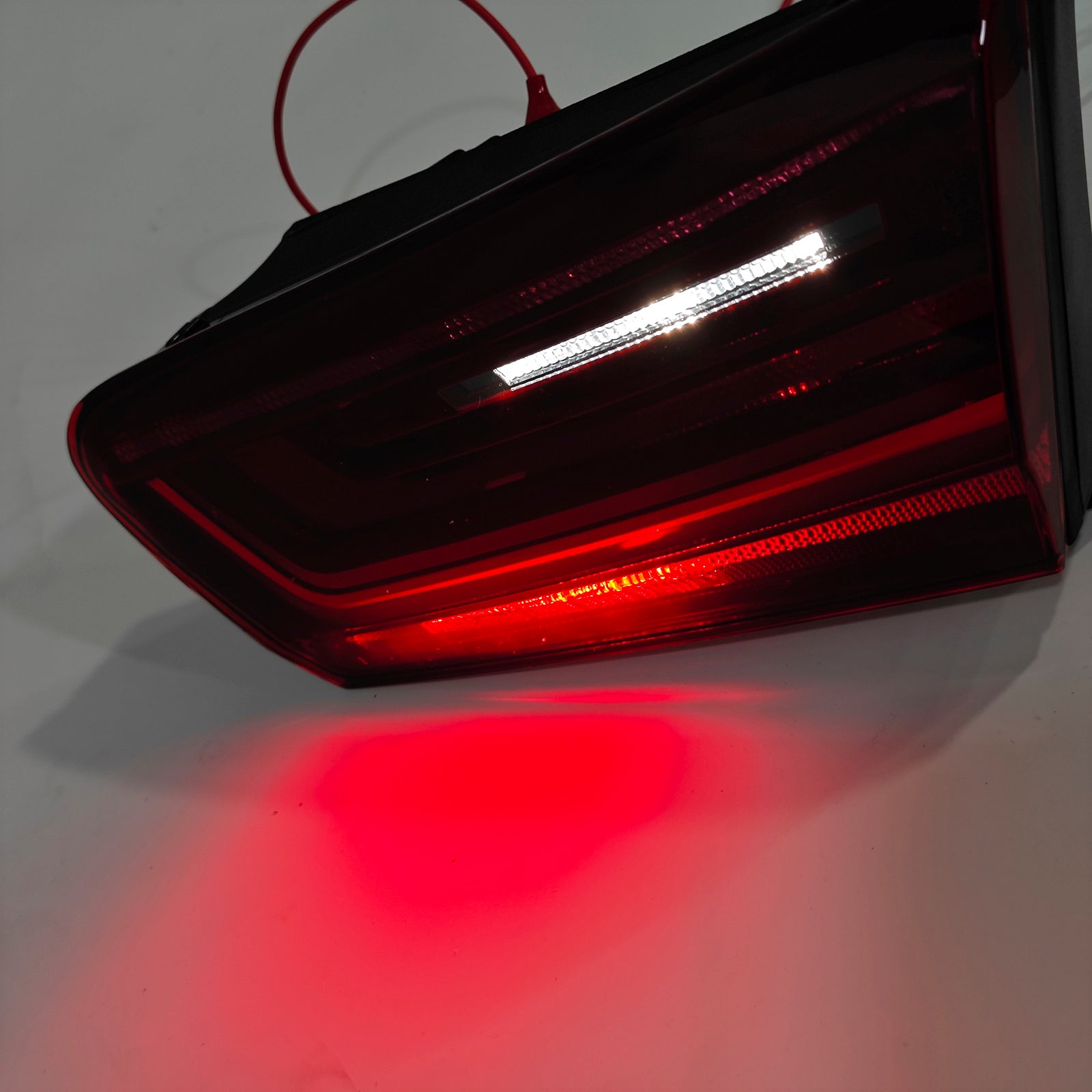 2015-2018 Audi A6 4G C7 vľavo+pravý pár Vnútorné zadné svetlo Vnútorné 4G5945093E 94E