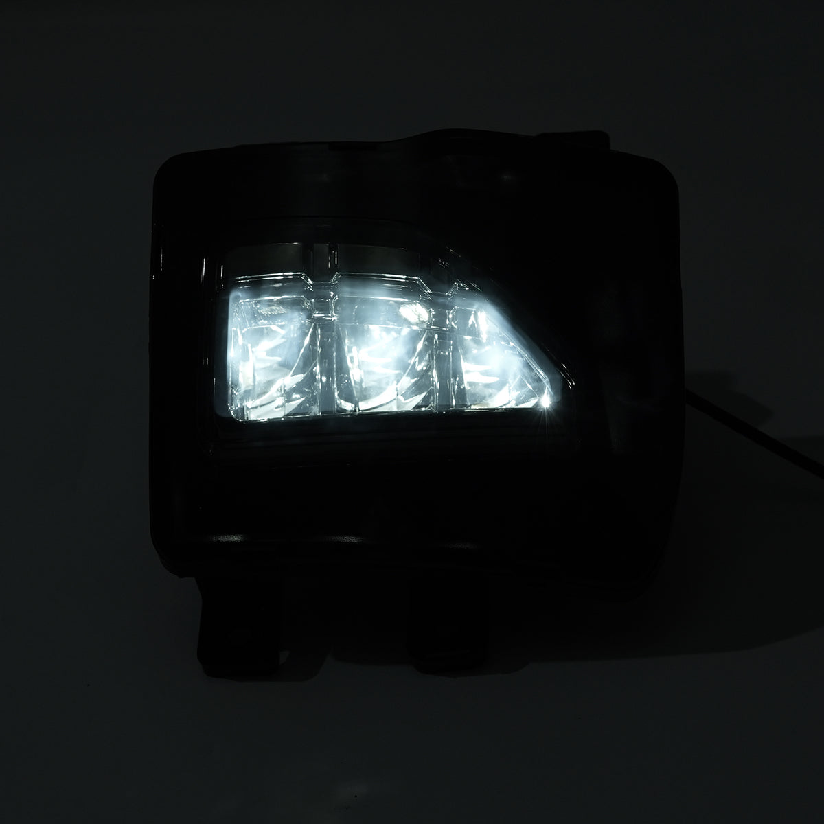 2016-2018 Chevy Silverado 1500 Front Right Fog Light 84000614 Generic