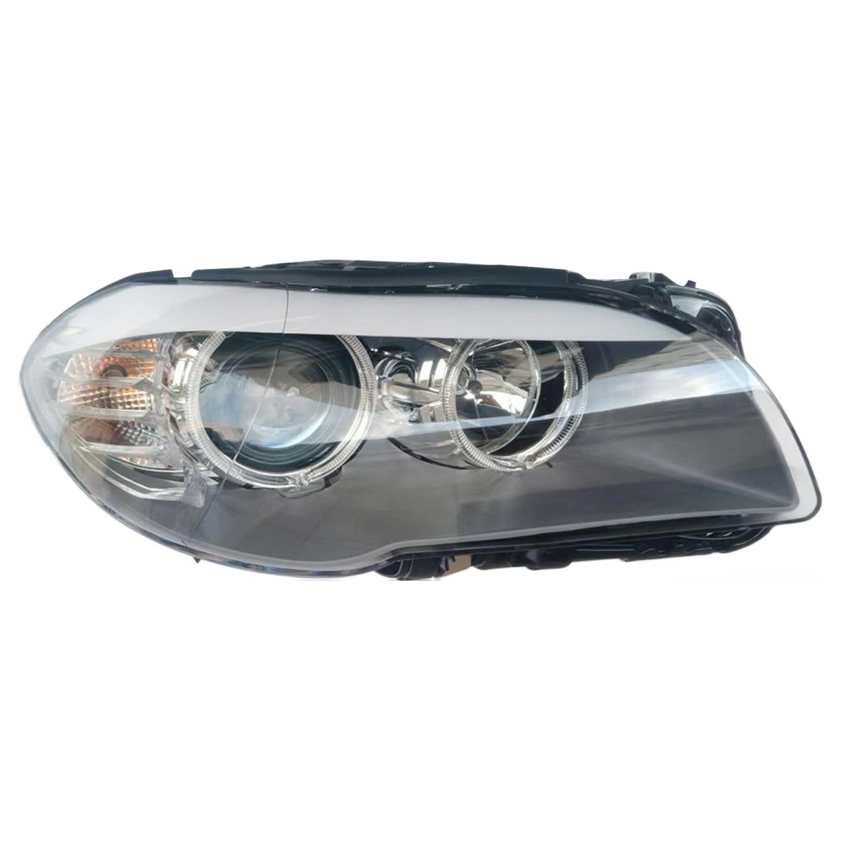 Saloon & Estate / Touring body styles Front Right Halogen Headlight With LED DRL 63117203242 Generic