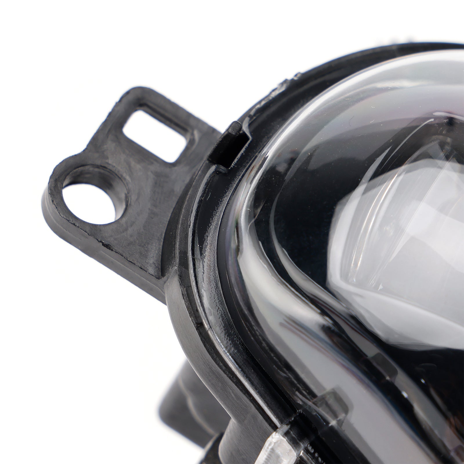 Right Front Fog Light Lamp For Volvo C40 S90 V90 XC40 2017-2024 32365035