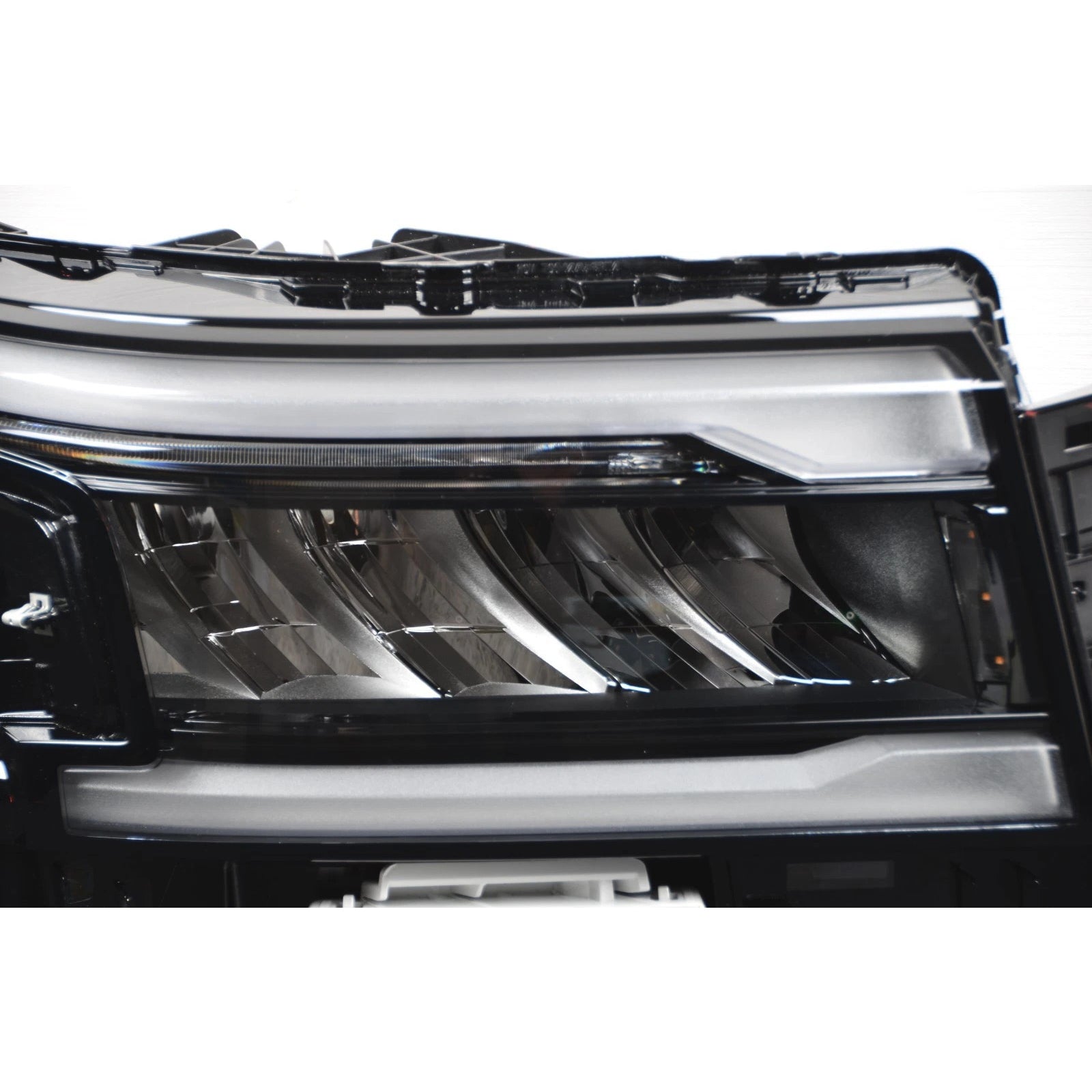 Front Right LED Headlight w/DRL 26010-9BU0C For Nissan Frontier 2022-2025