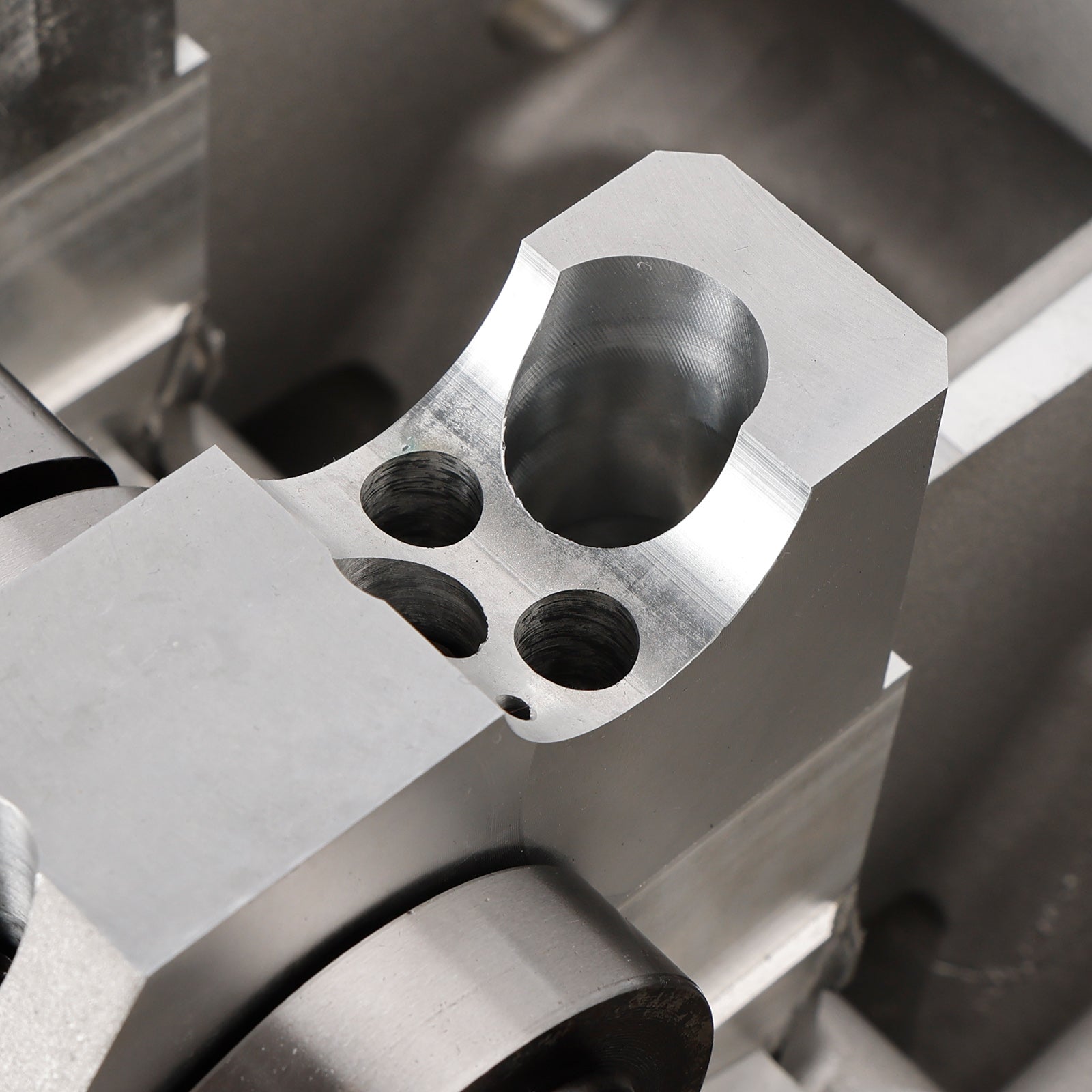 VW Audi SEAT Skoda 1.9L 8V Pump Nozzle TDI Cylinder Head Complete with Camshaft 038103373R