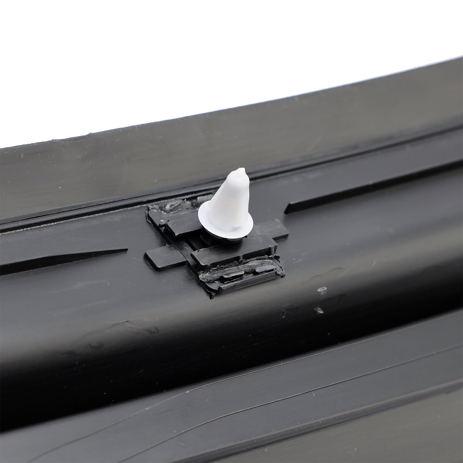 2001-2006 BMW 3 Series E46 Coupe Wiper Cover Cover Vent Cowl Grille Panel 51718232894