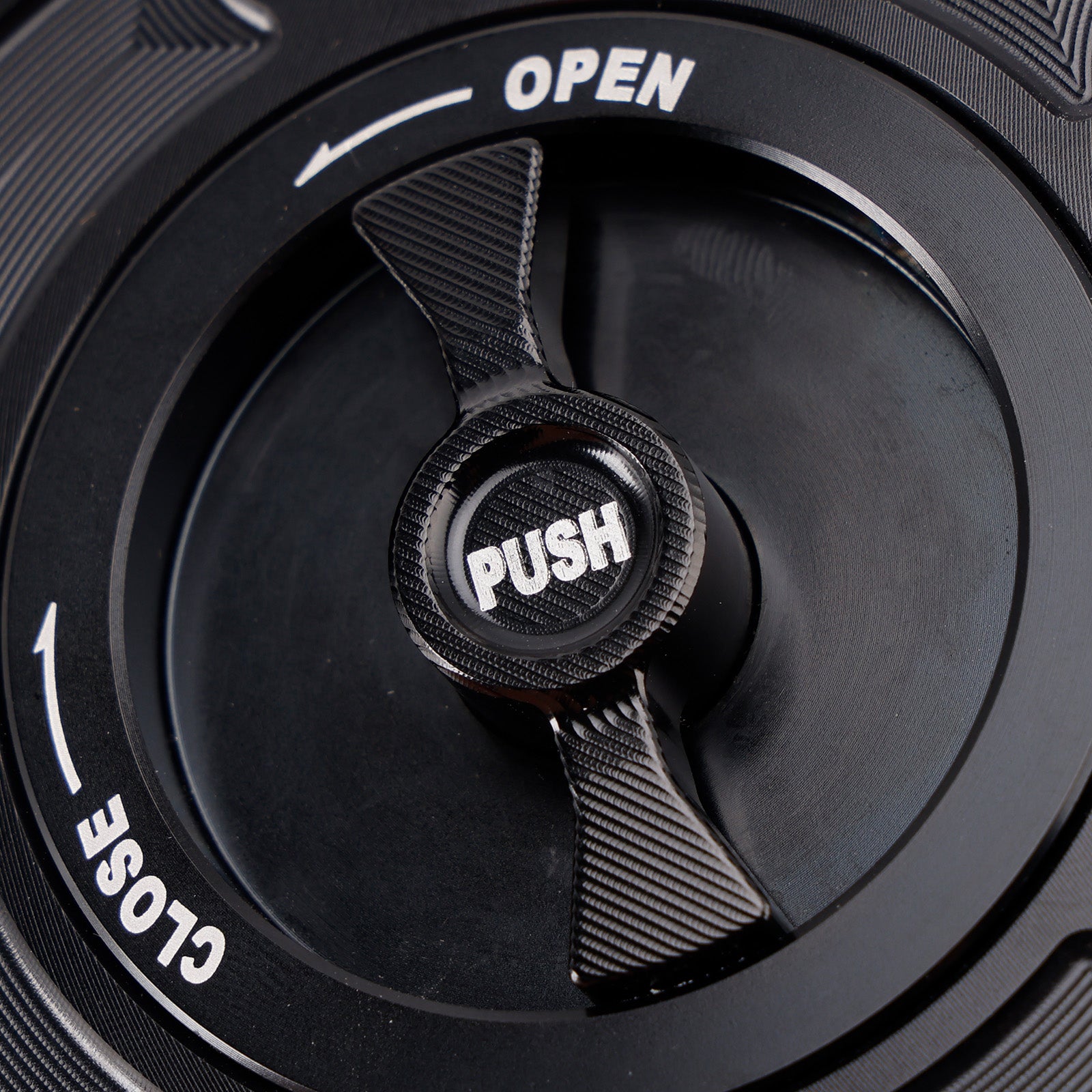 CNC 102mm Fuel Gas Cap Keyless For QJMOTOR RRQ600 550 R400 R350 R250 SRK 600