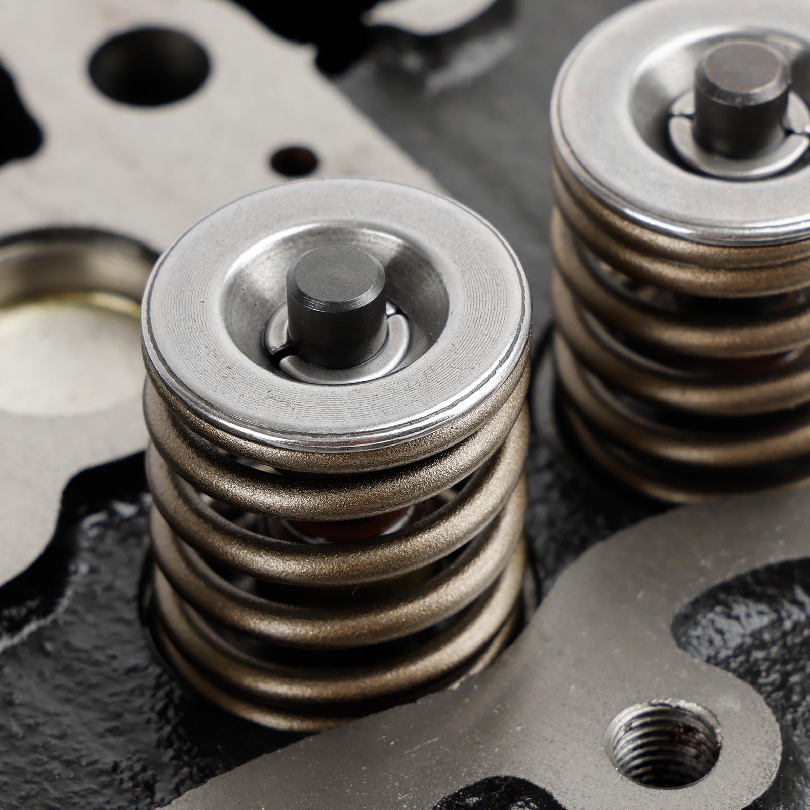 Complete Cylinder Head & Full Gasket Kit Compatible With Kubota D1703 Engine