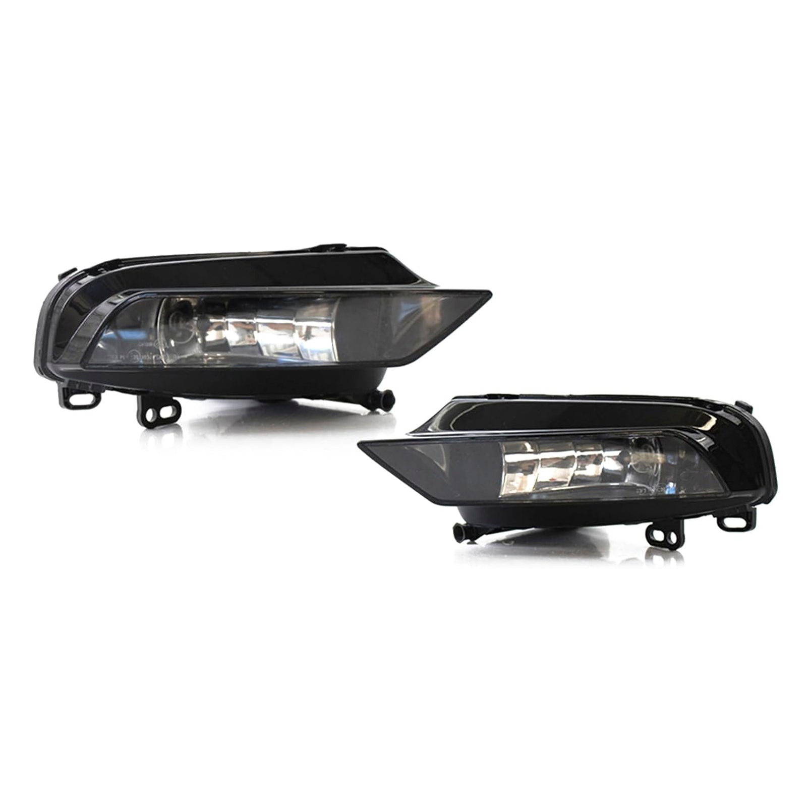 2015-2016 Audi A3 Saloon Paar mistlampen voor met lampen 8V0941699B