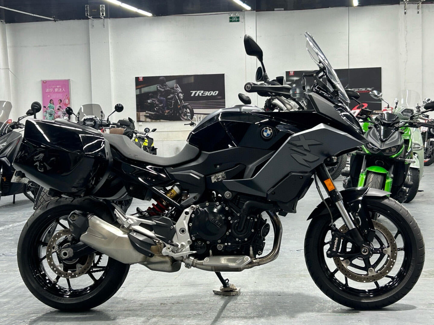 Súprava na vstrekovanie kapoty karoséria Plast ABS vhodná pre BMW F900XR 2021-2024