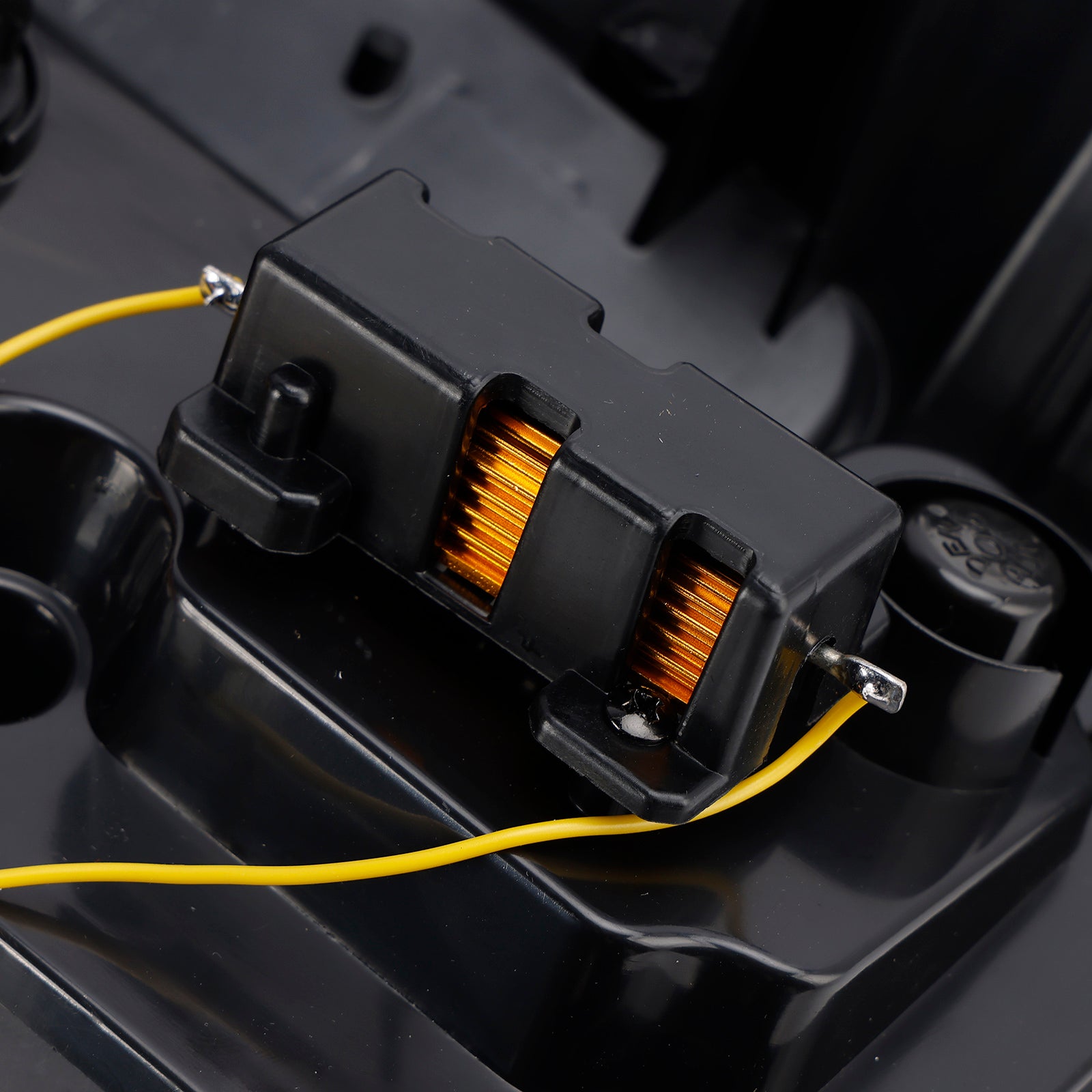 VW Amarok V6 2008-2019 Zadný pravý & Pár ľavých zadných LED svetiel dymových