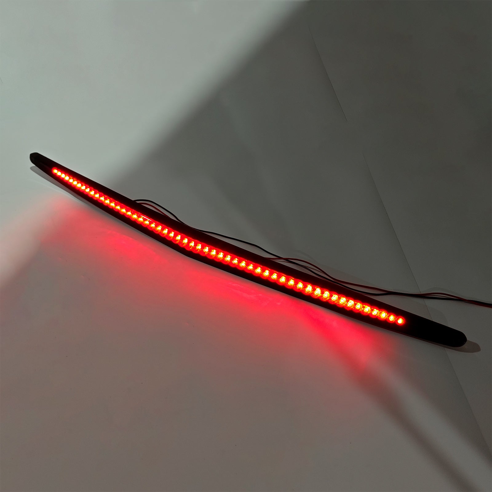 2006-2011 Cadillac DTS plná LED tretia LED tretina tretieho brzdového brzdového svetla TRADA SVETLO ZADNÁ ZADARMA SMOKOVAŤ 25844853