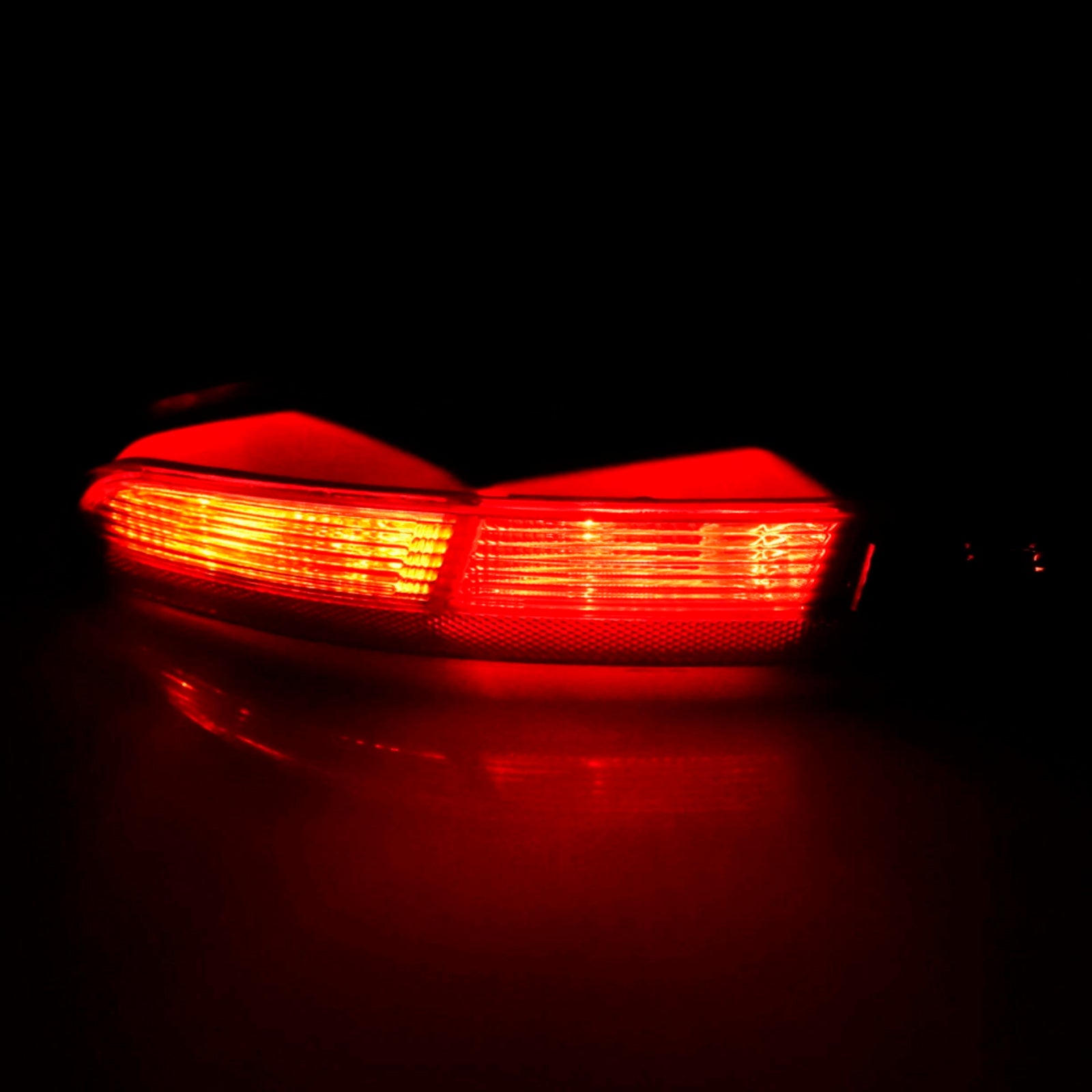 2012-2015 Audi Q3 Vänster Bakre Stötfångarljus Bakre Stopp Bromslampa 8UD945095