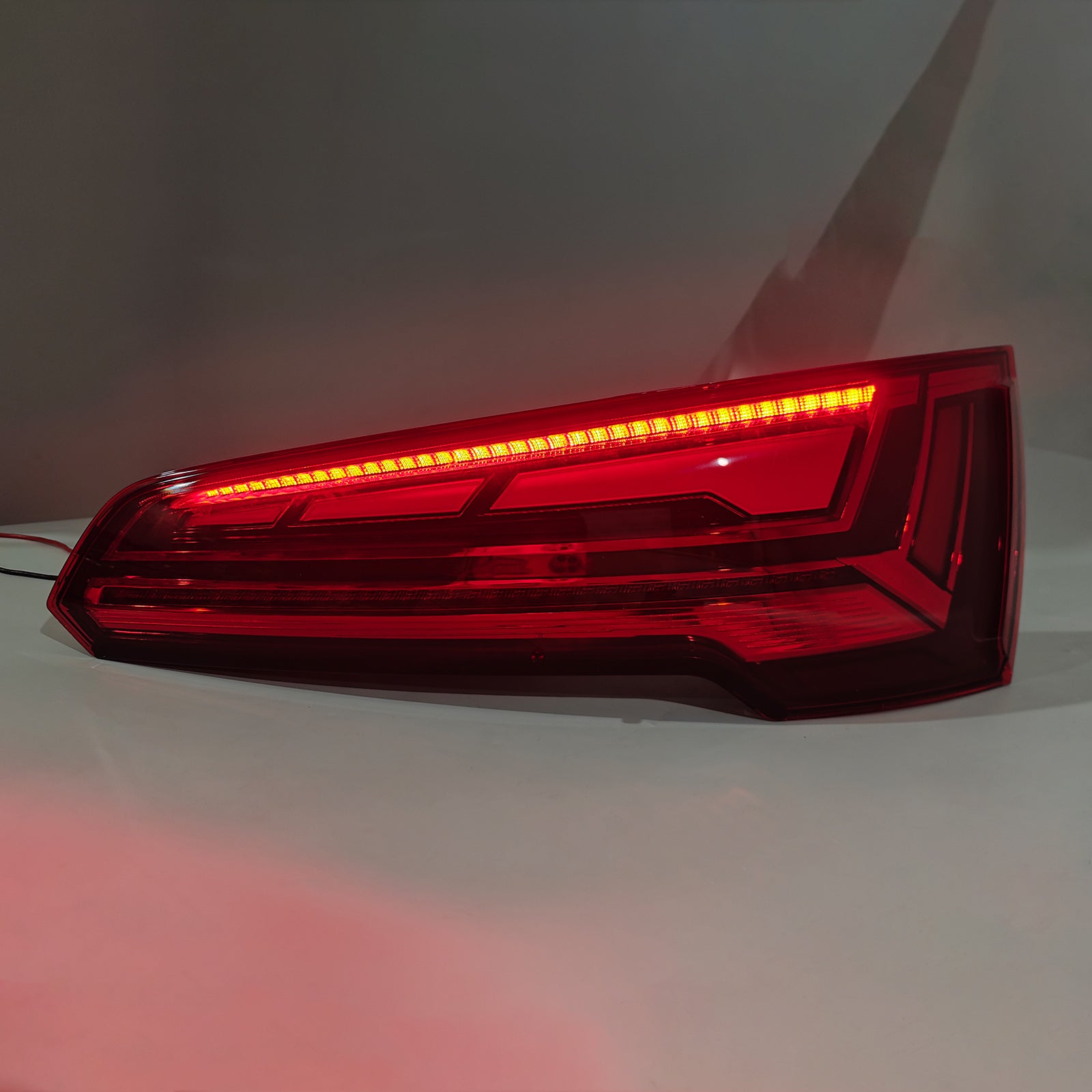 Right Rear Tail Light Lamp LED For Audi Q5 MK2 FACELIFT 2021-2024 LED 5 PIN