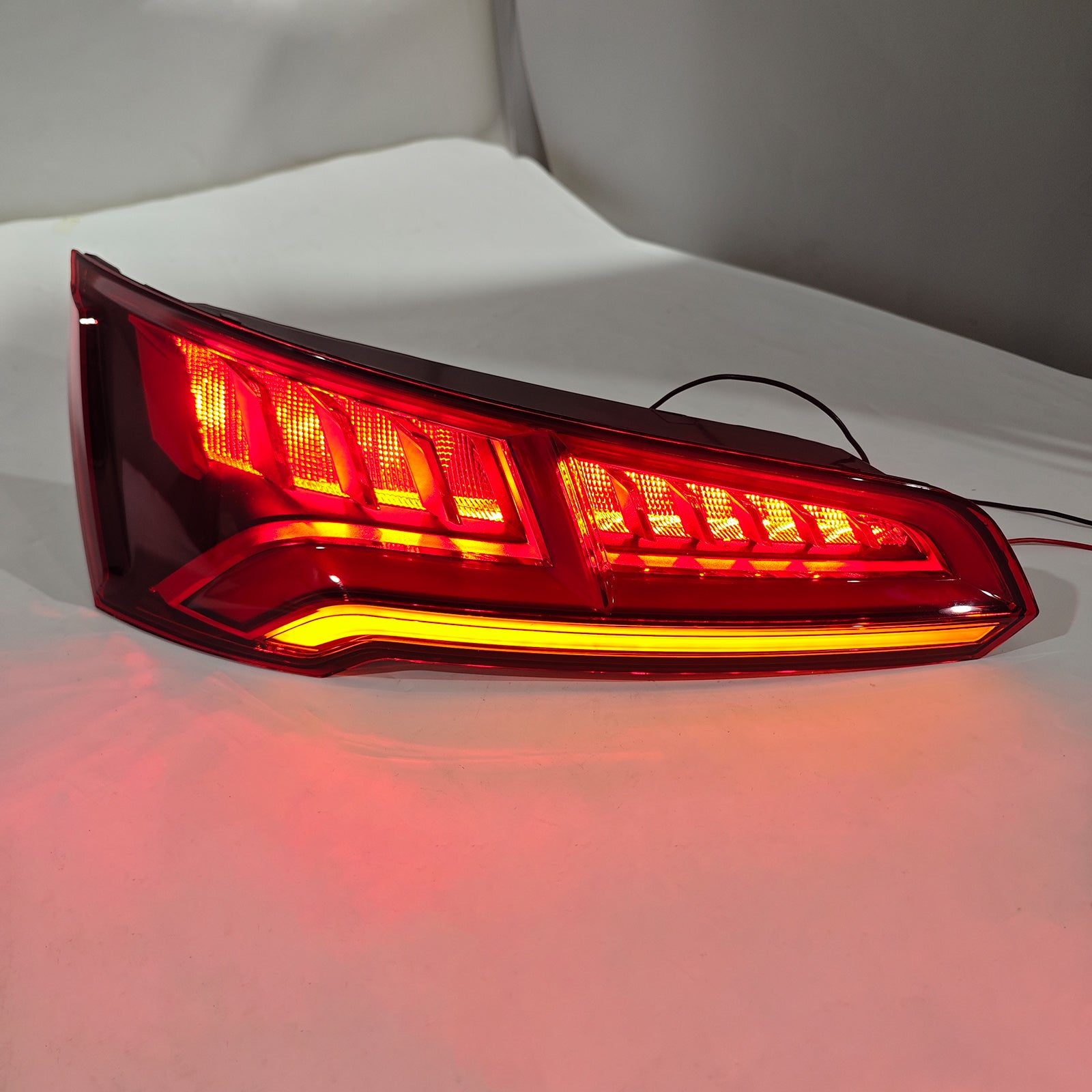 2017-2020 Audi Q5 MK2 PRE-FACELIFT Left Rear Tail Light Lamp LED 5 PIN 80A945093B