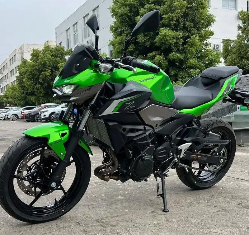 Kit de carénage d'injection Bodywork Abs en plastique ajusté pour Kawasaki Z500 2025-2026