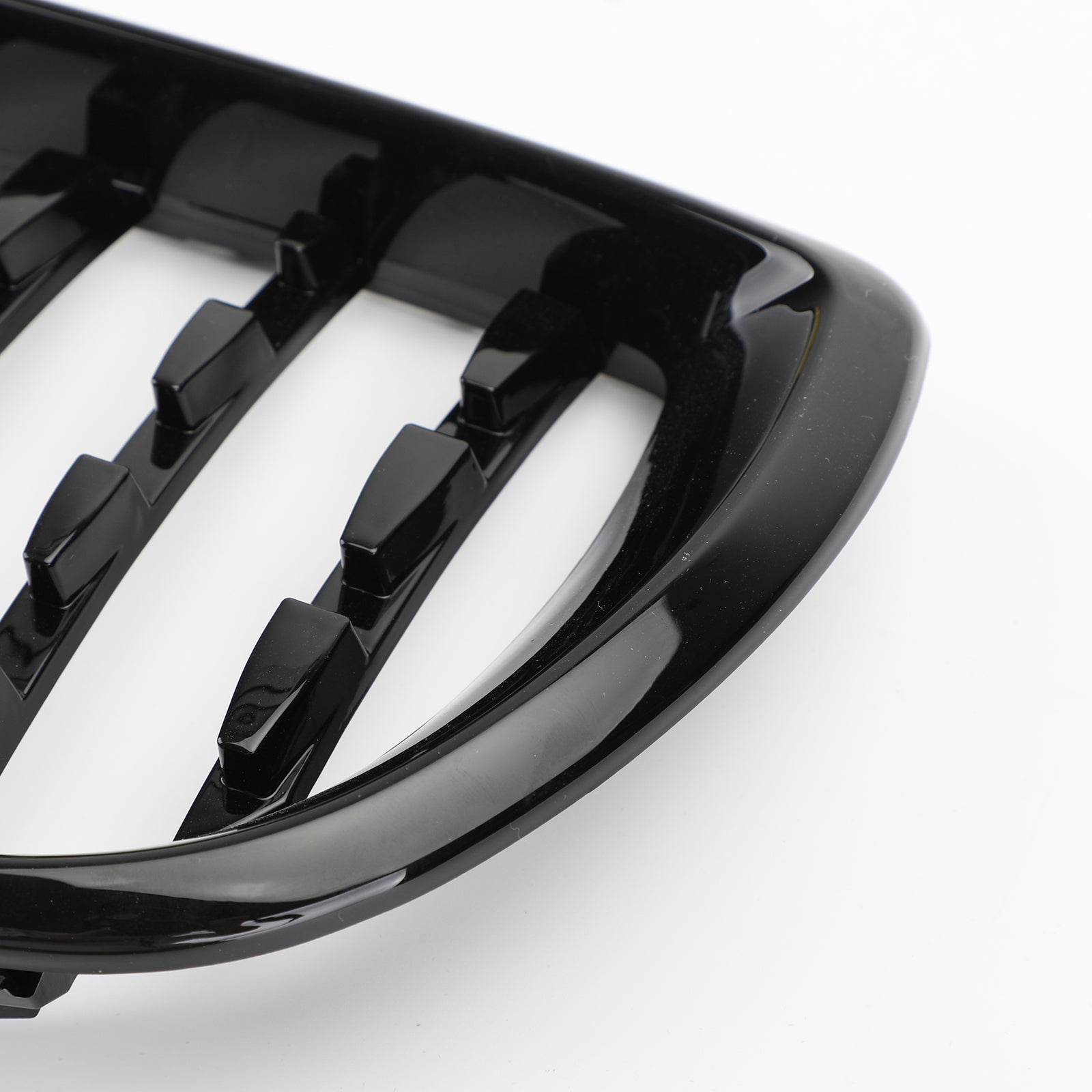 2002-2005 BMW E46 Sedan/Touring Facelift 4Dr Diamond Style Front Grille Zwart&Chroom/Chroom/Zwart Generiek