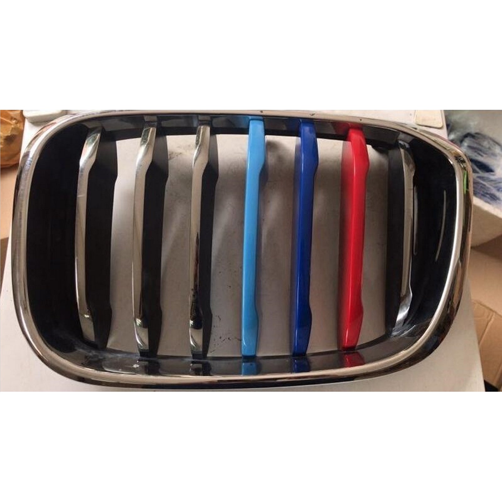 Driekleurige grille grill afdekstrips clip trim voor BMW X3 G01 2018 generiek