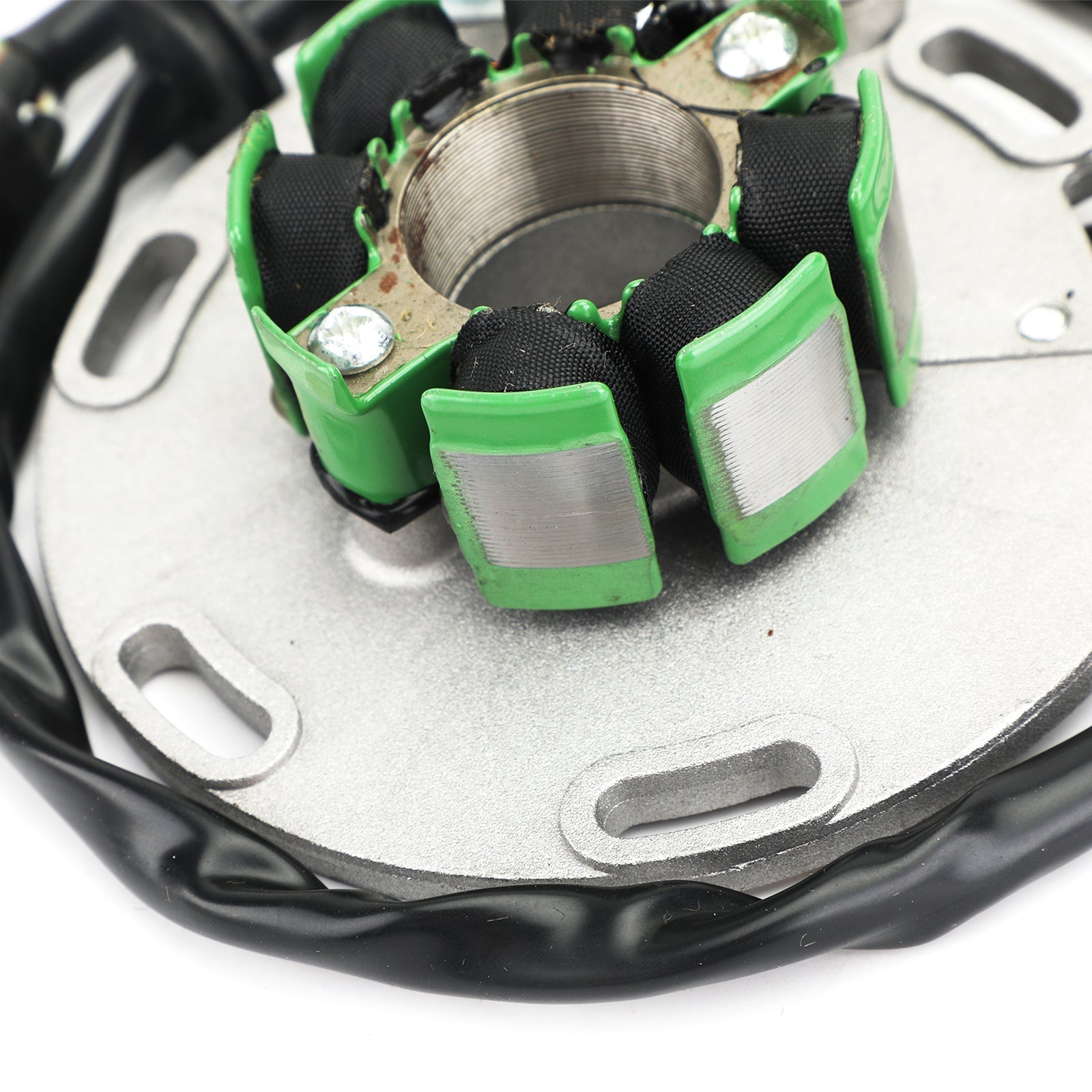 Magneto Stator Coil for Suzuki 32101-01B30 32101-01B31 32101-00B30 32101-28C01 Generisk