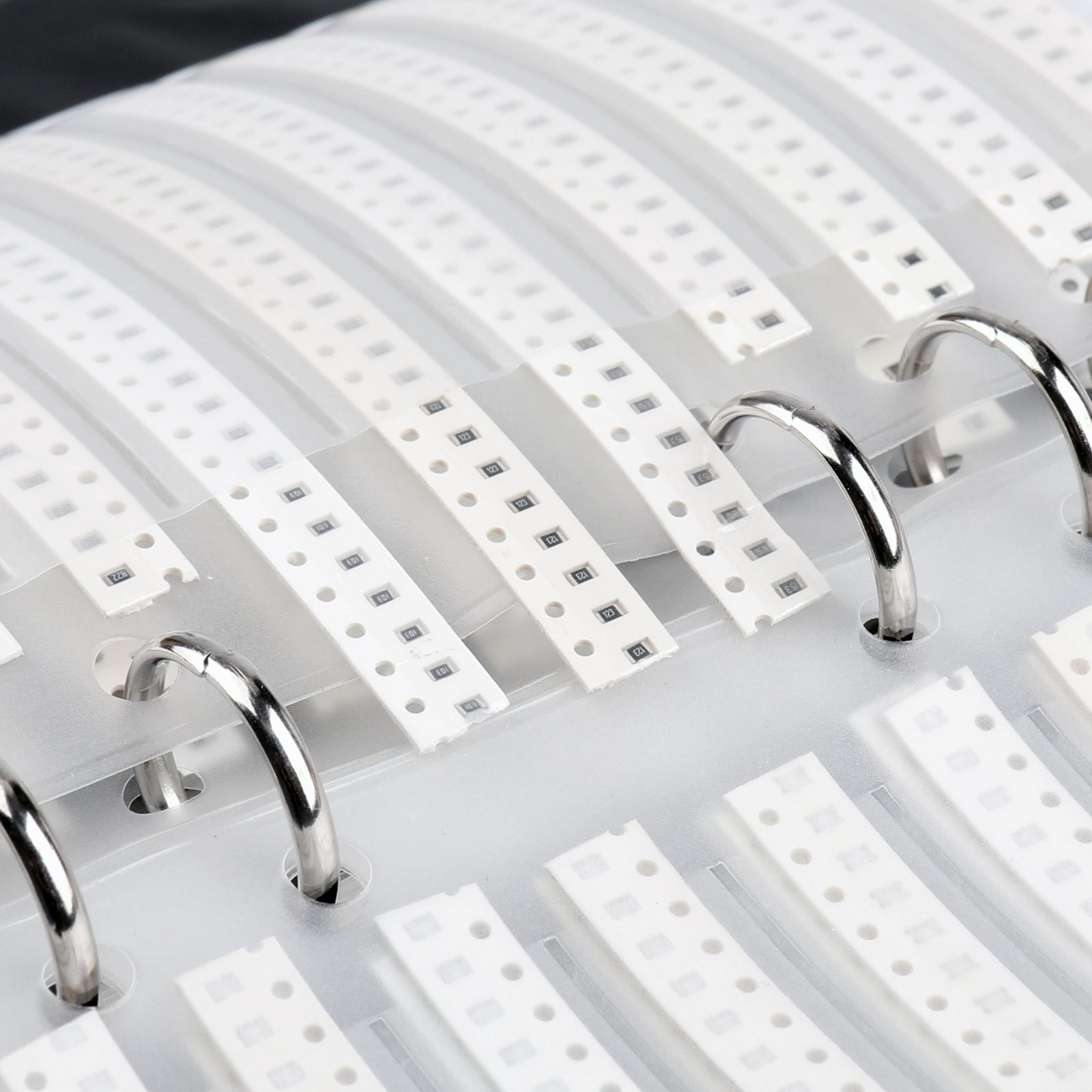 0201 0805 1206 0402 0603 1% RESPIRATION DE CHIP SMD 170 VALUES + CONDERS