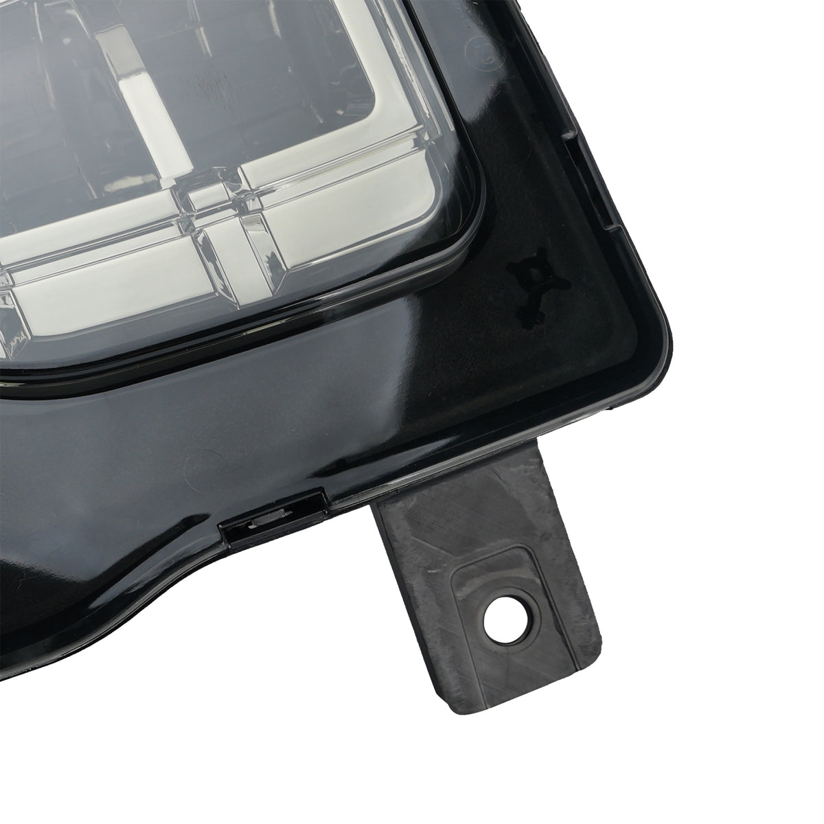 2016-2018 Chevy Silverado 1500 Front Right Fog Light 84000614 Generic