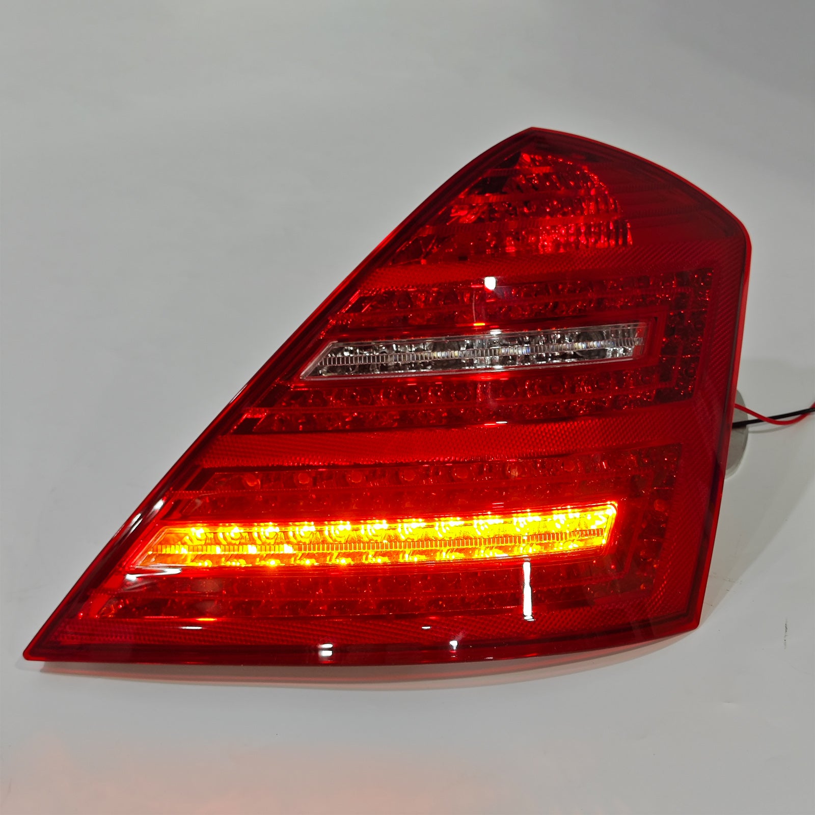Mercedes-Benz 2007-2013 W221 Feu arrière droit à LED Classe S 2218201464