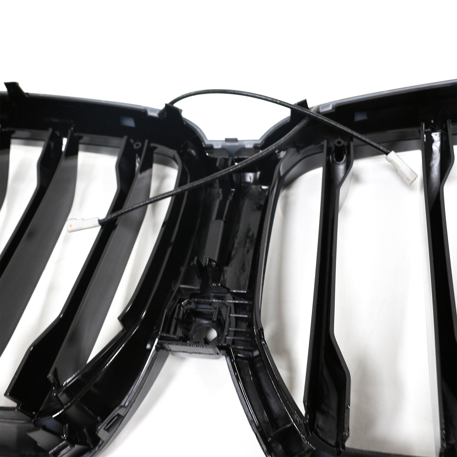 2023-2025 BMW X6 G06 M60i con orificio para cámara Parrilla de parachoques delantero negra