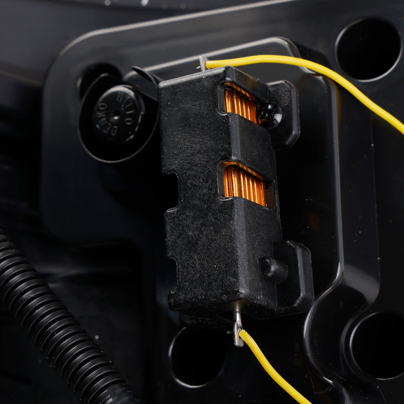 VW Amarok V6 2008-2019 Zadný pravý & Pár ľavých zadných LED svetiel, červených