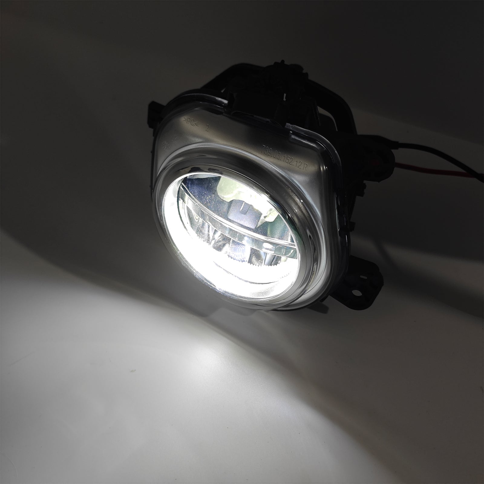 1 stk LED foran høyre tåkelys for BMW x3 F25 x4 F26 X5 F15 X6 F16 63177317252