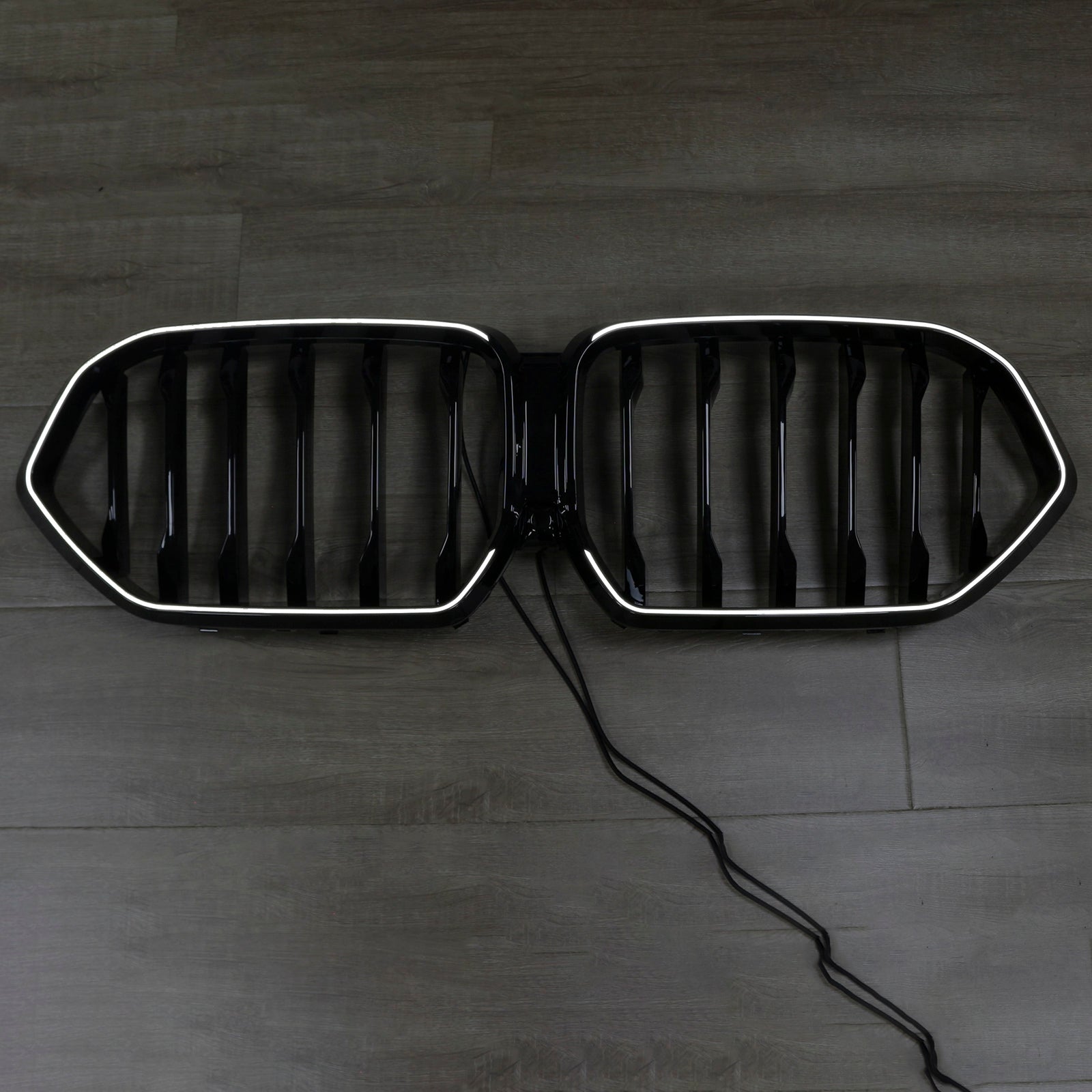 2023-2025 BMW X6 G06 M60i con orificio para cámara Parrilla de parachoques delantero negra