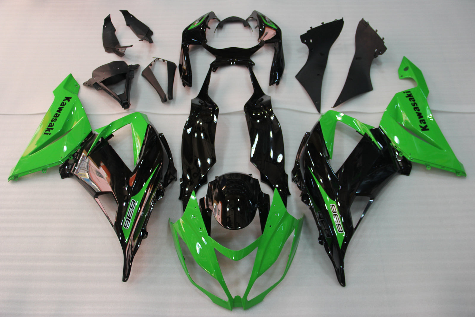 2013-2018 Kawasaki ZX6R 636 Fairings Green Black Ninja Racing Generic