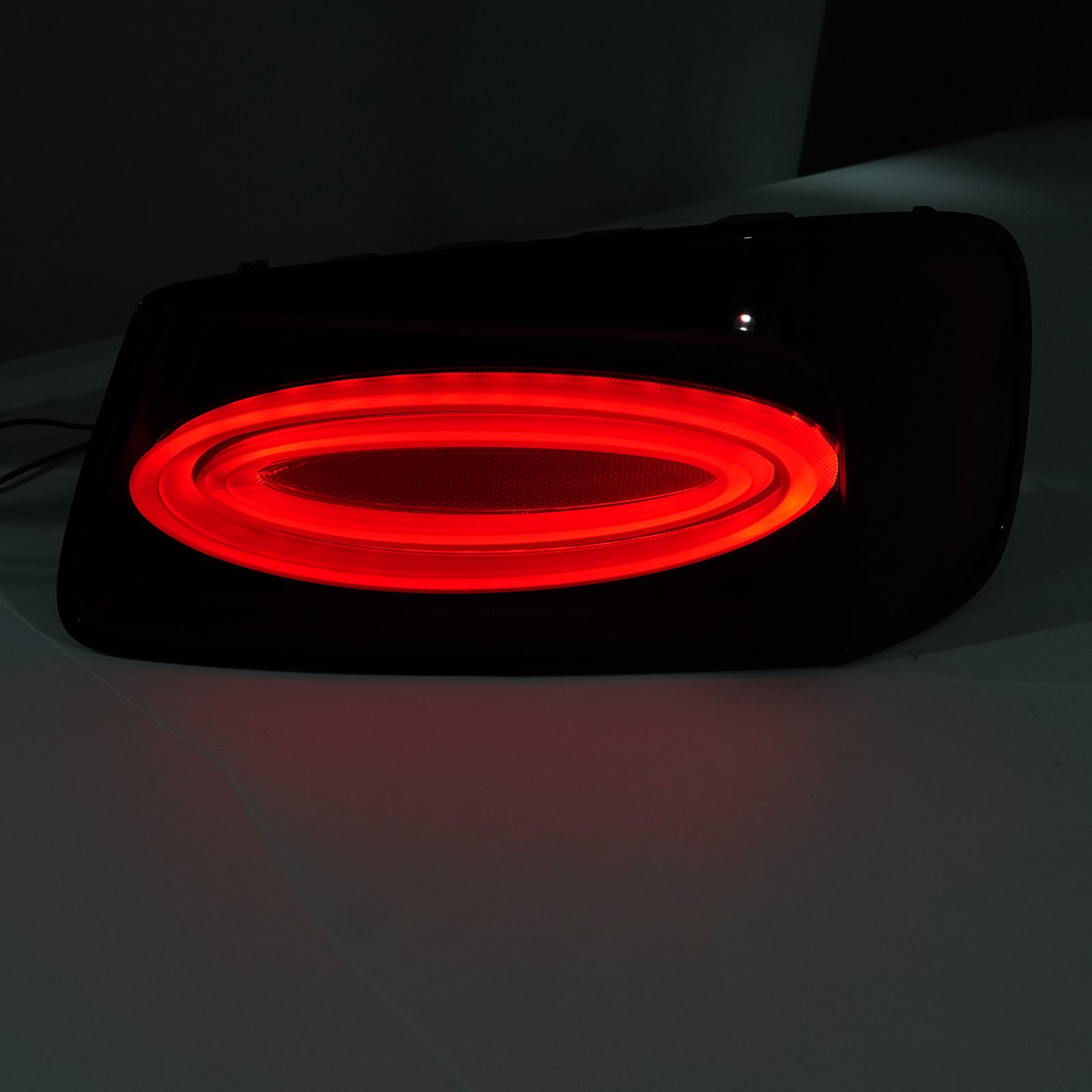 Right Tail Light 4W0945096 For Bentley Flying Spur 4.0L 6.0L 2013-2019 Black