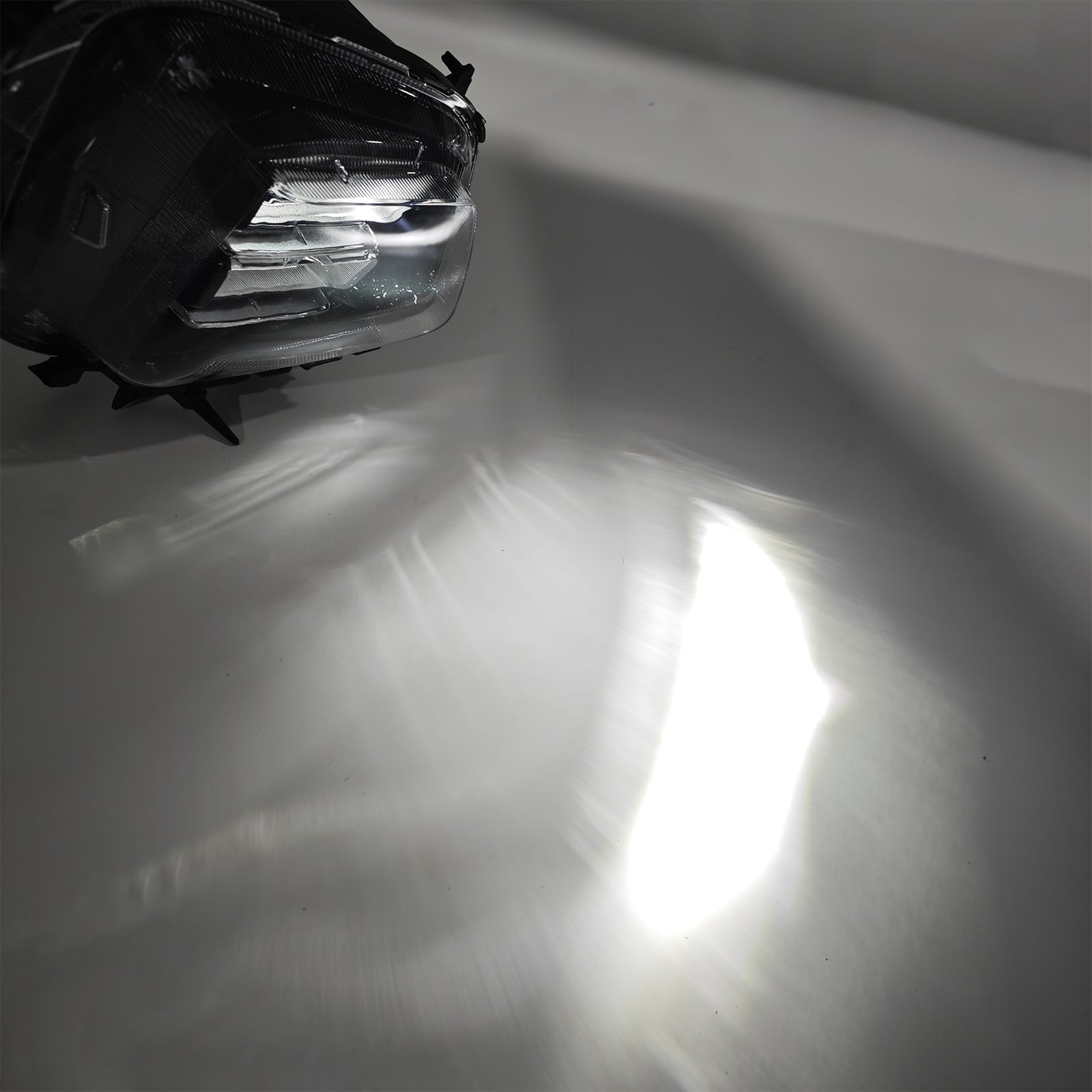 2025-2026 Hyundai Tucson Front Right Side Headlight Assembly 92102-CW650