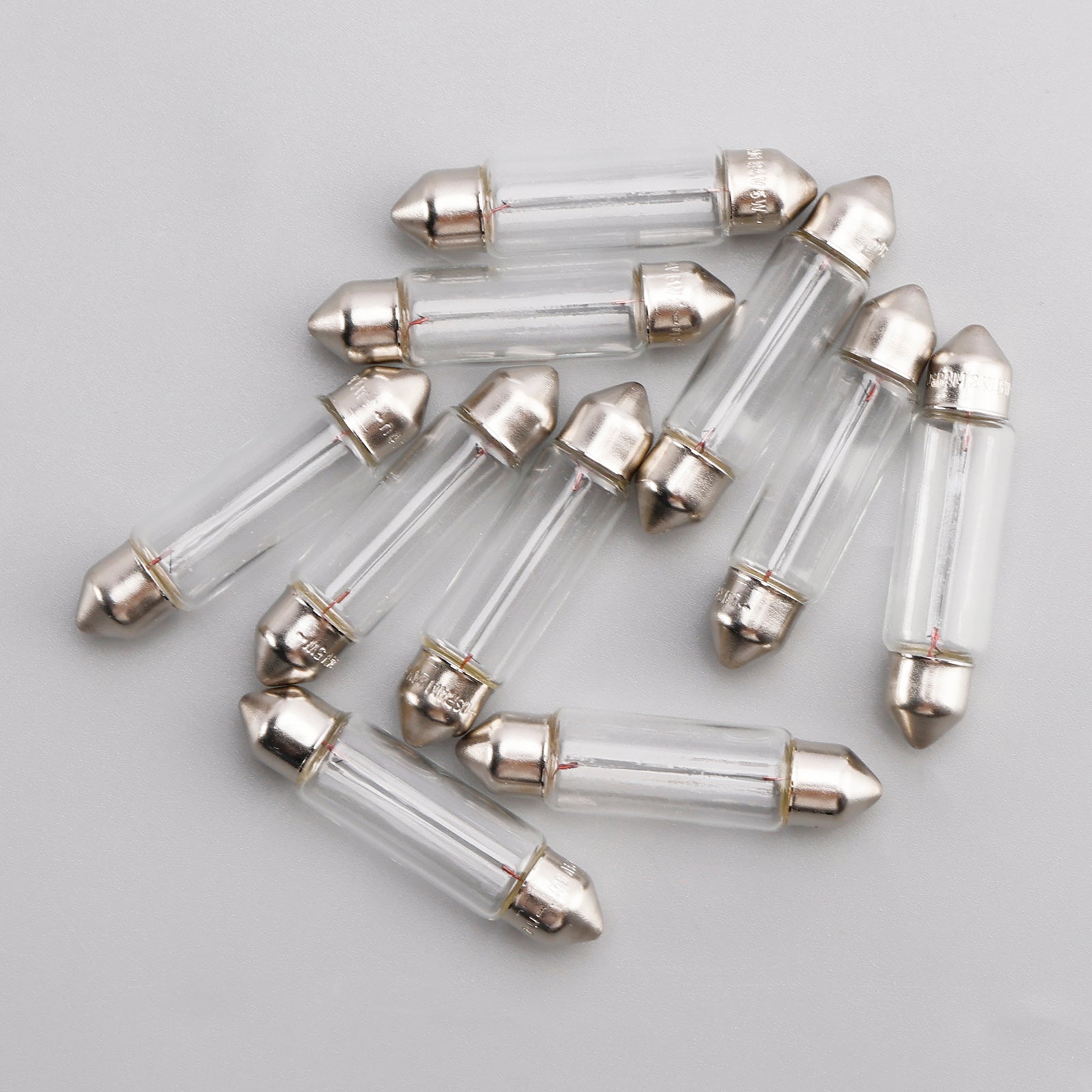 10pcs Car Light Light Bulbe de lampe tubulaire C5W SV8.5 41mm 6424 24V 5W pour OSRAM