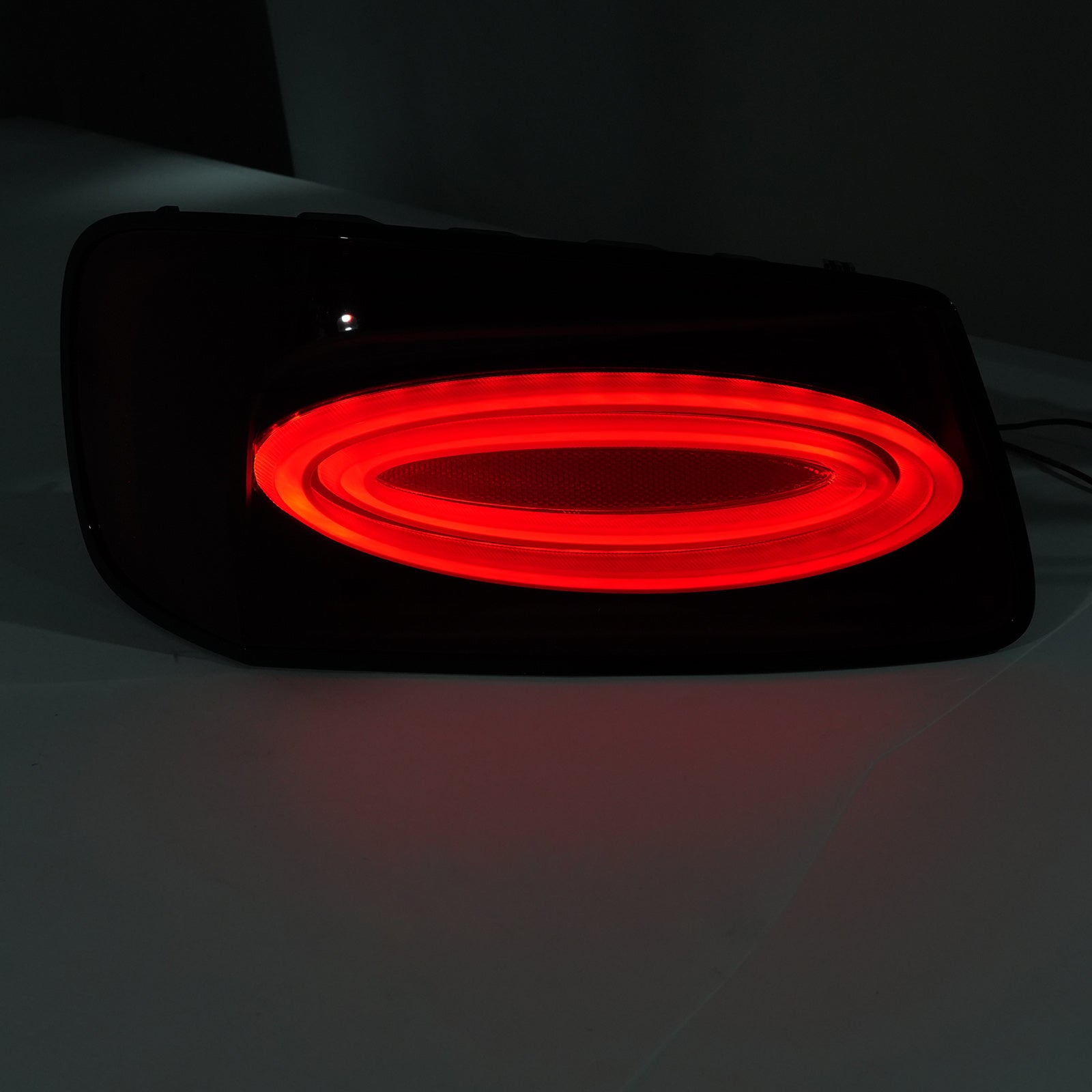 Left Tail Light 4W0945095 For Bentley Flying Spur 4.0L 6.0L 2013-2019 Black