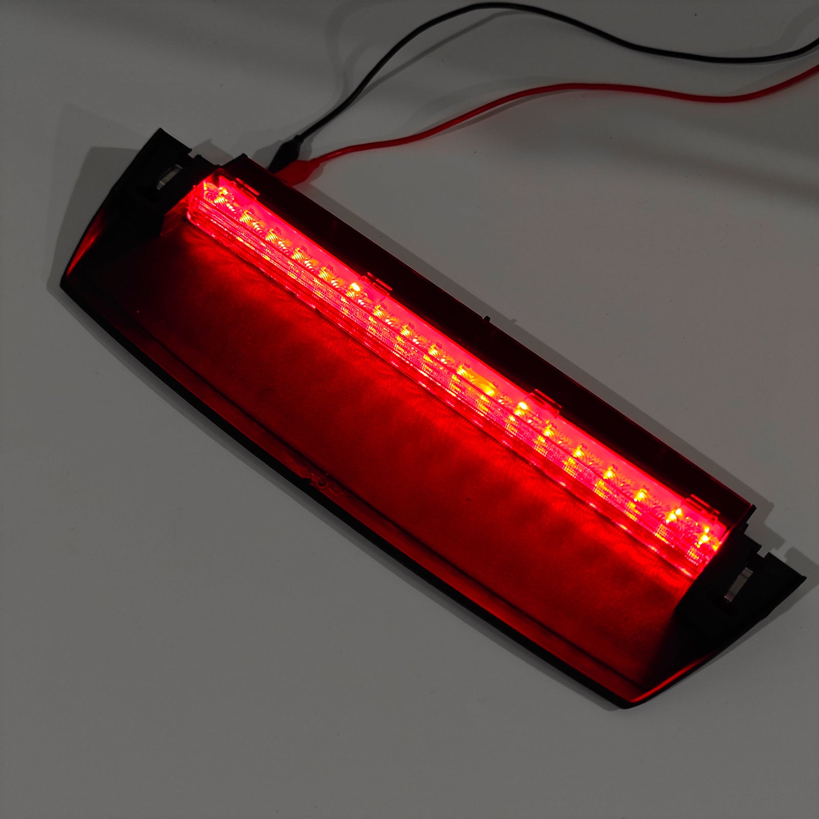 Zadný stredový montáž tretie brzdové svetlo 8WD945097 pre Audi A4 S4 B9 2016-2024