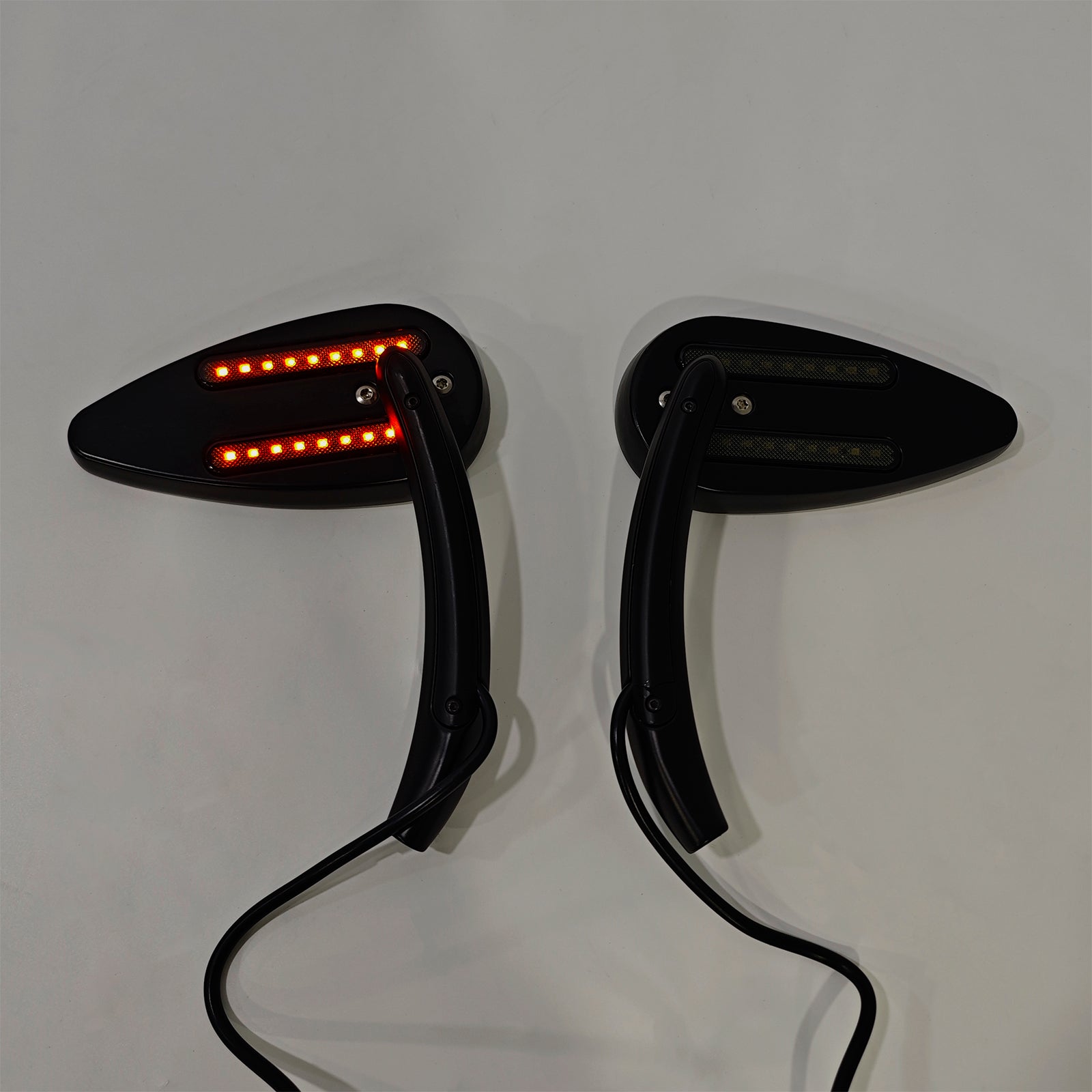 1990-2021 Sportster 883 1200 Espejos de señal de giro LED dinámicos personalizados negros