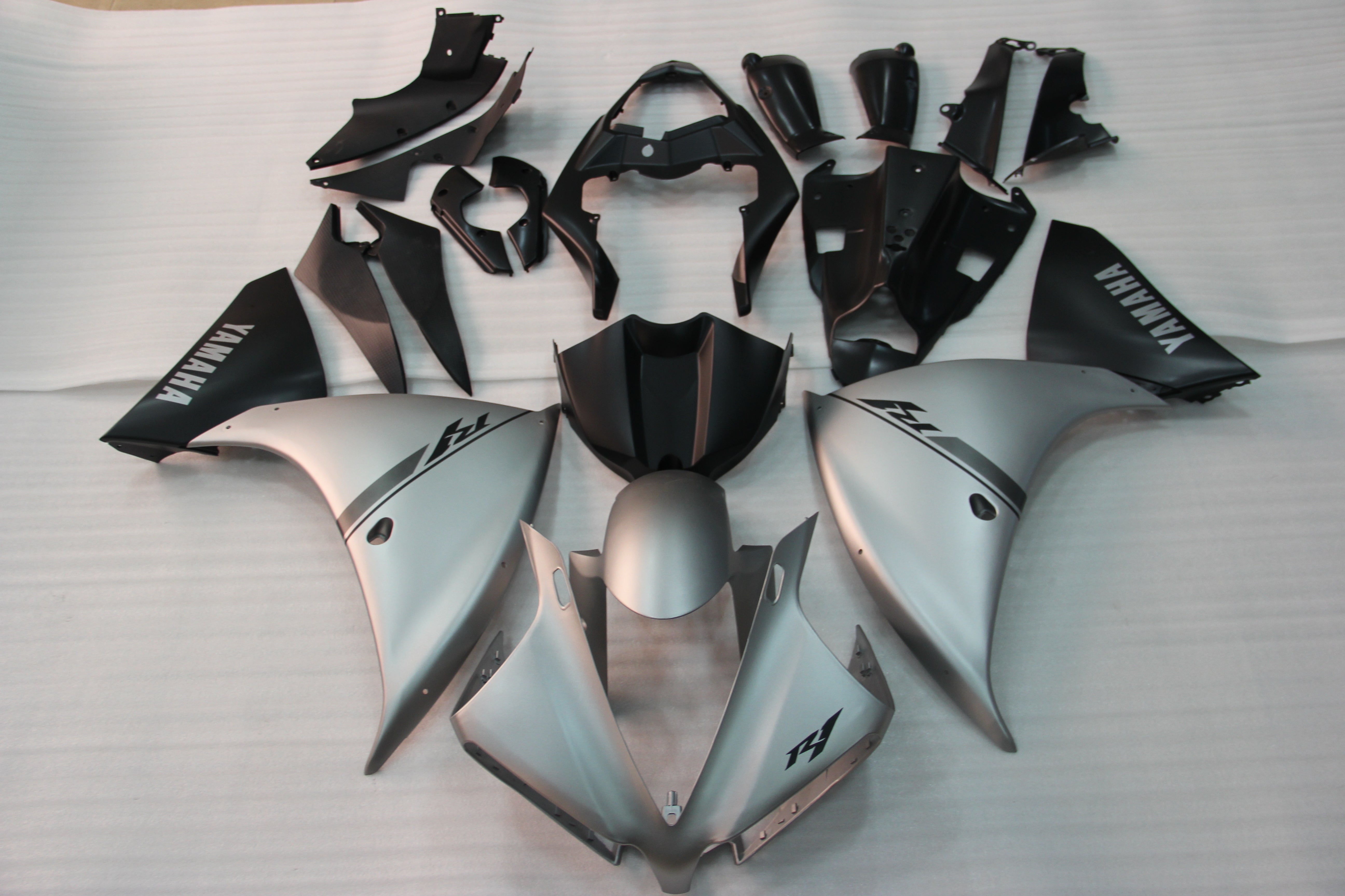 Kit de carénage argenté et noir Yamaha R1 2009-2011