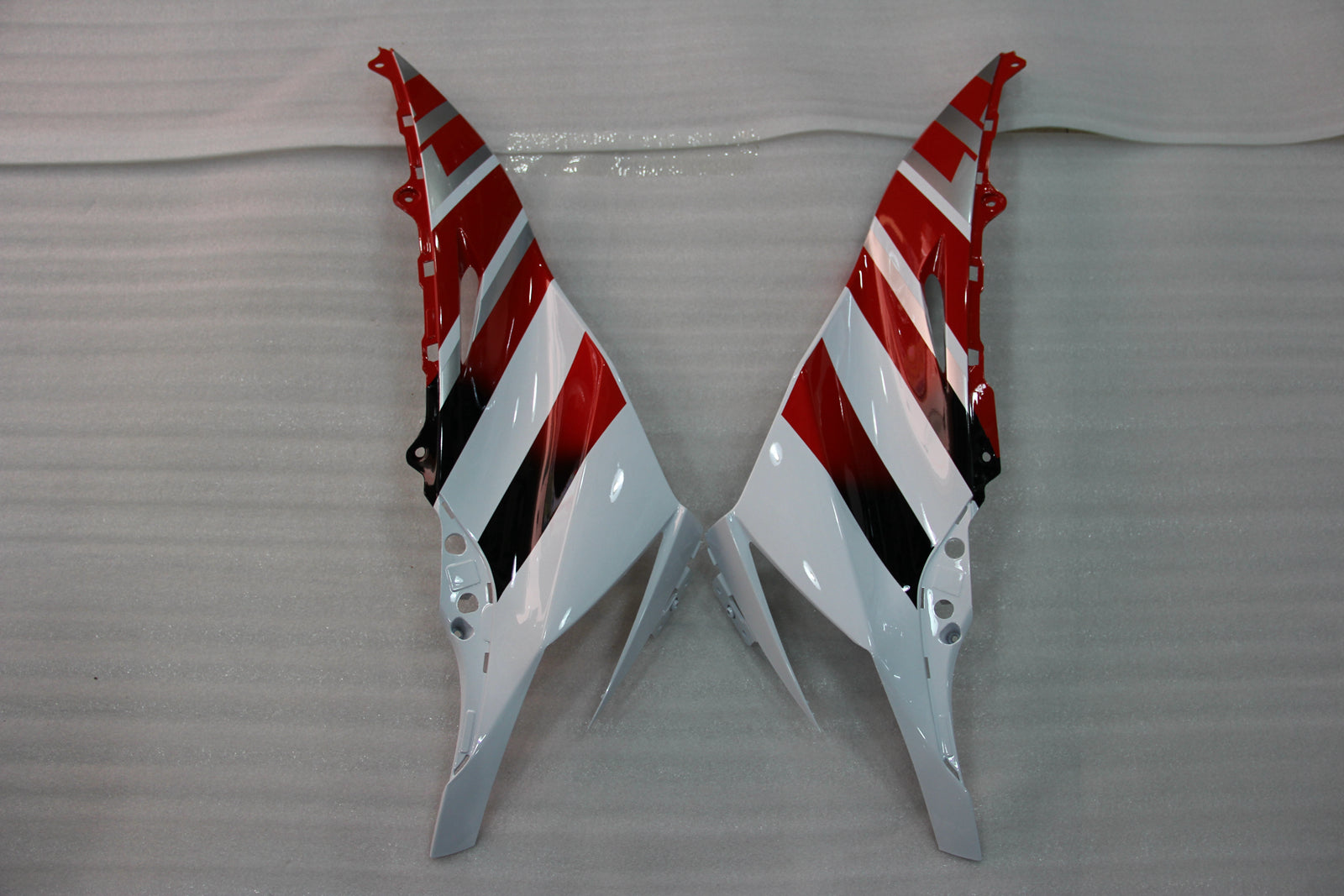 Kit de carénage blanc et rouge Kawasaki ZX10R 2011-2015