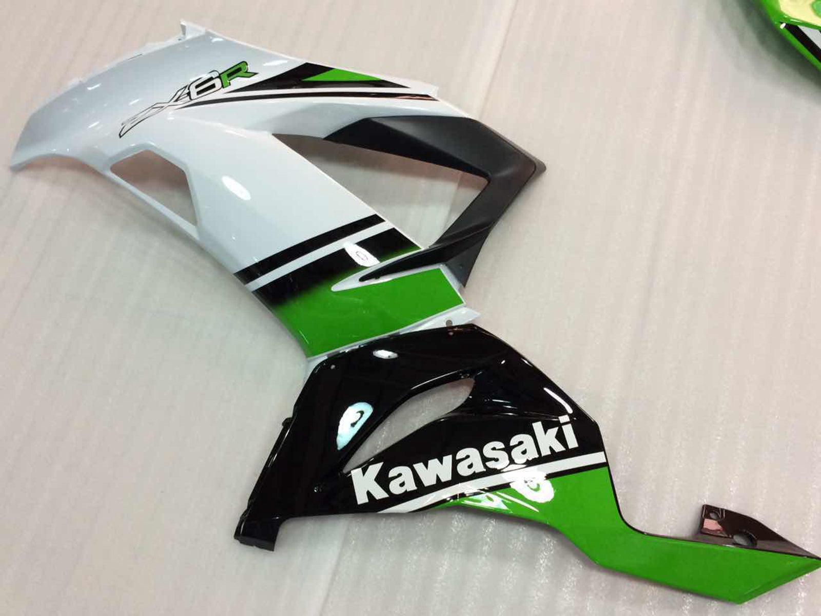 2013-2018 Kawasaki ZX6R 636 Plastiques Vert Blanc Ninja Racing Générique